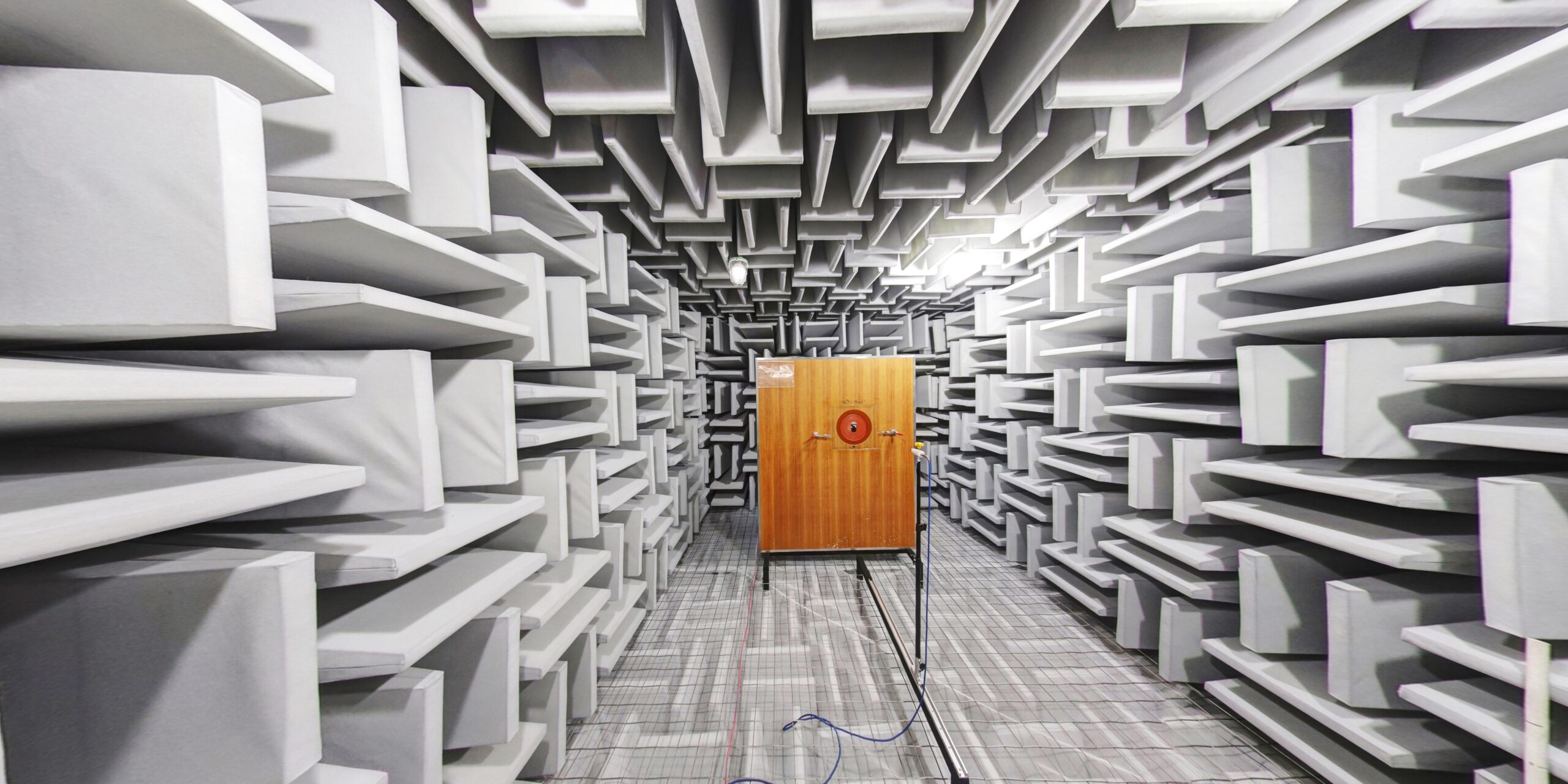12silent room